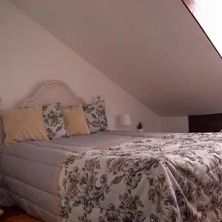 Pb4 House Hostal *
